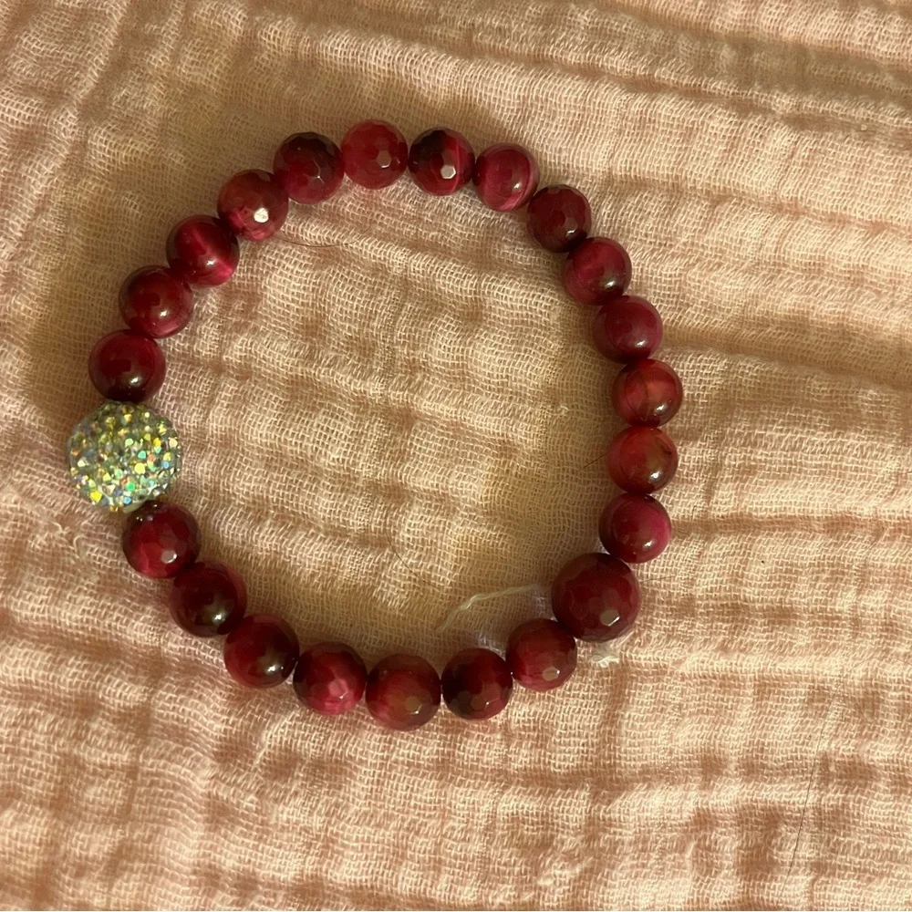 Bracelets - Picture 3 of 9